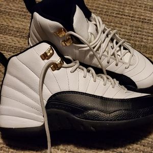 Boys size 4 youth air jordans